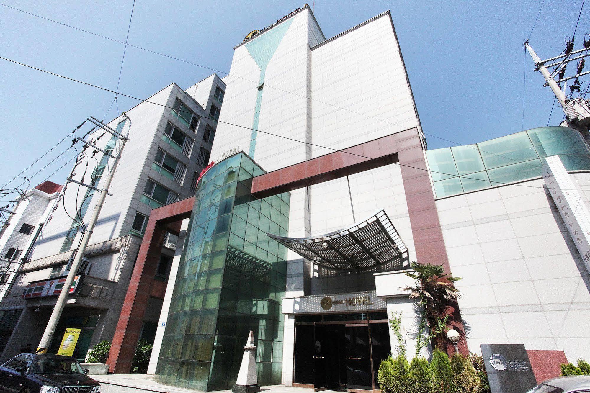 Noblesse Hotel Jeju Bagian luar foto