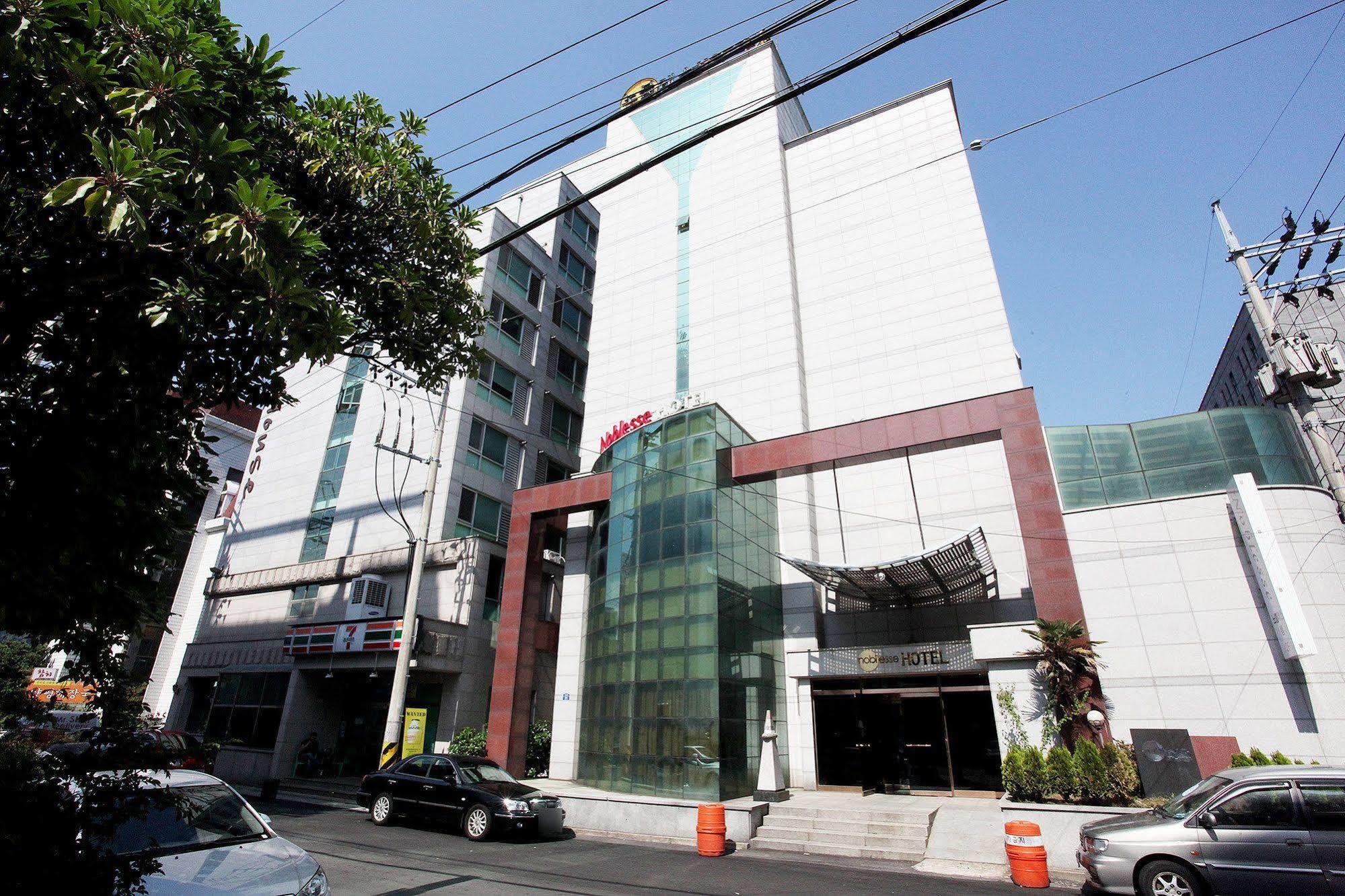 Noblesse Hotel Jeju Bagian luar foto