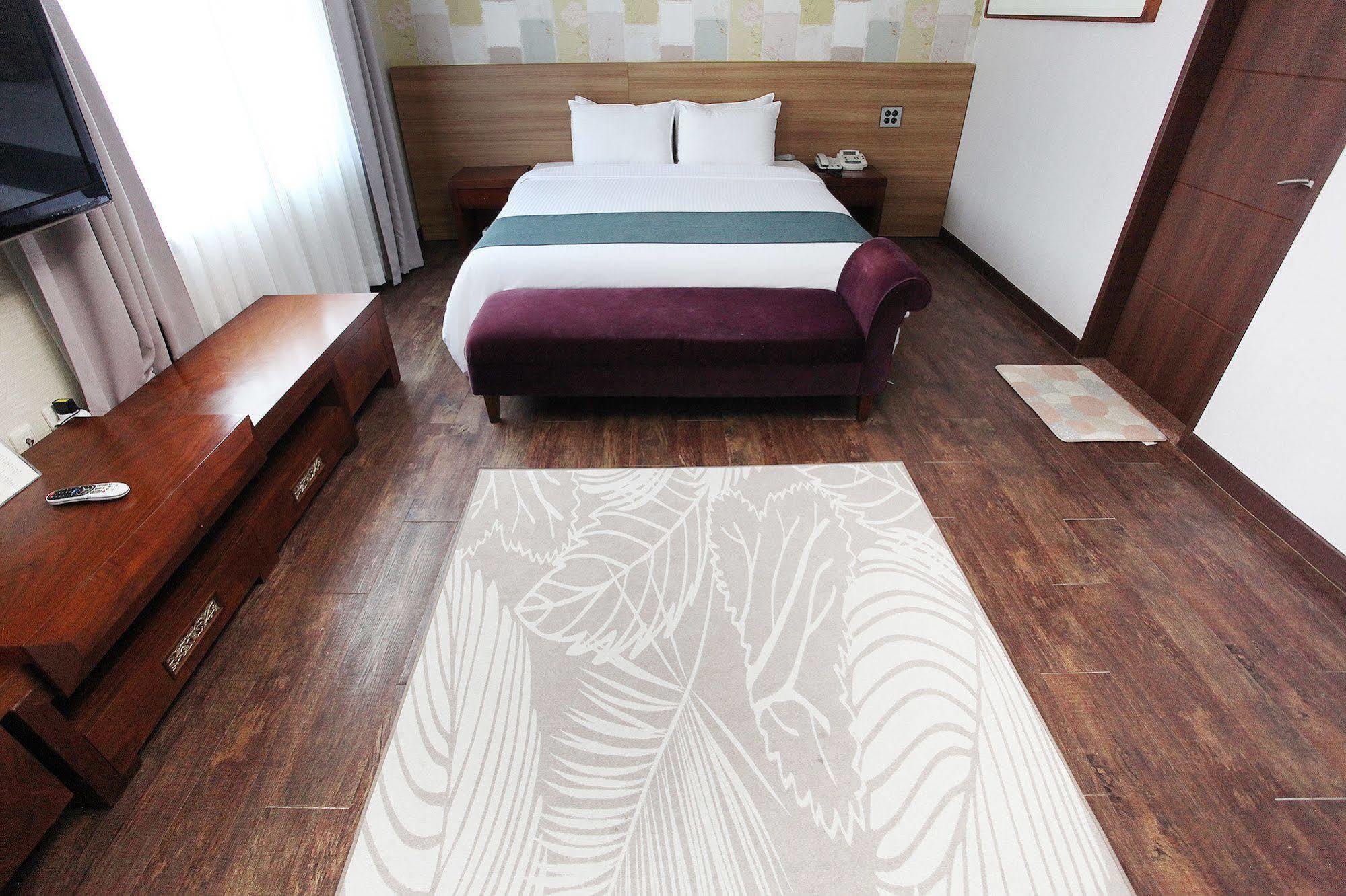Noblesse Hotel Jeju Bagian luar foto