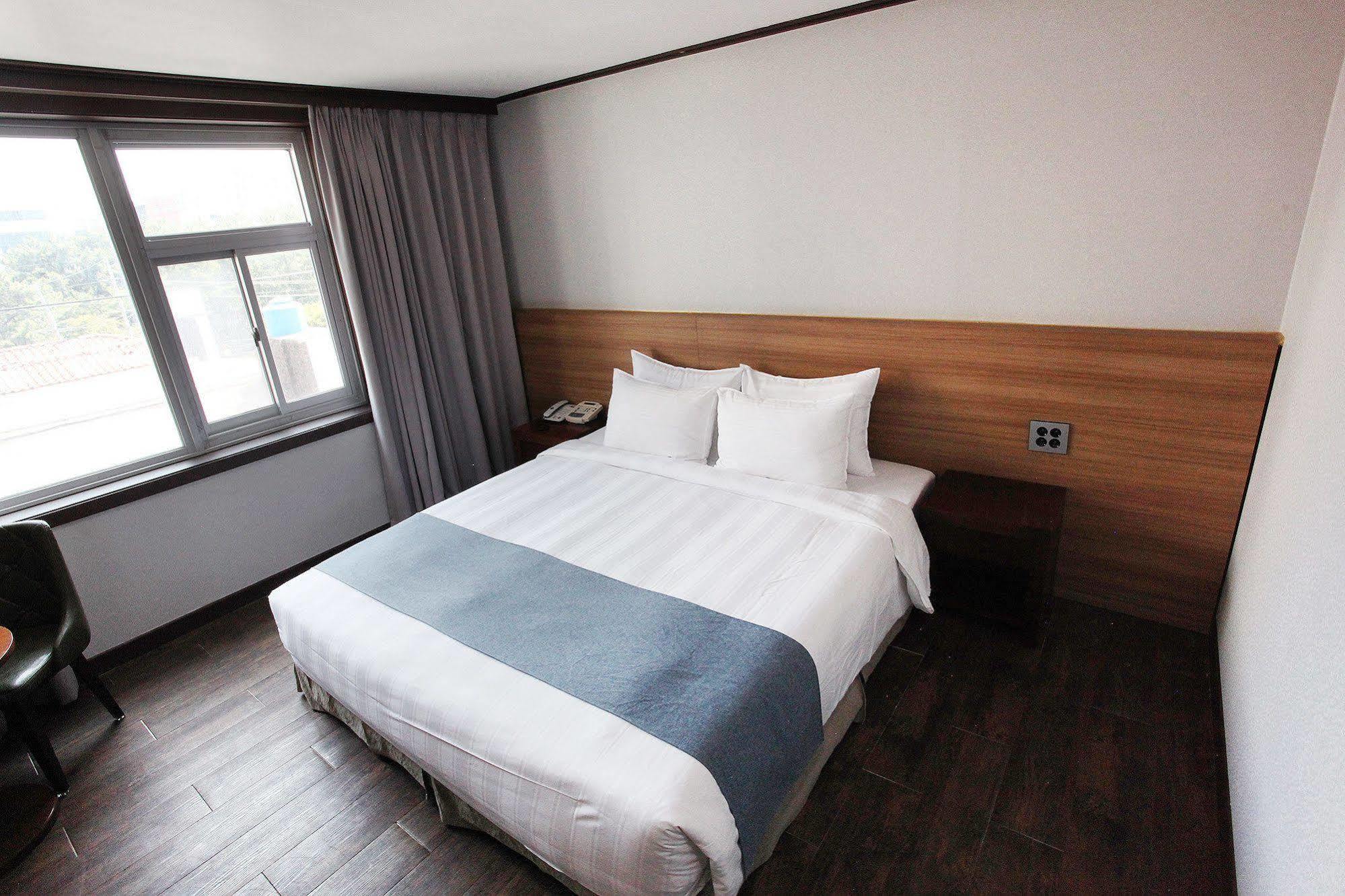 Noblesse Hotel Jeju Bagian luar foto